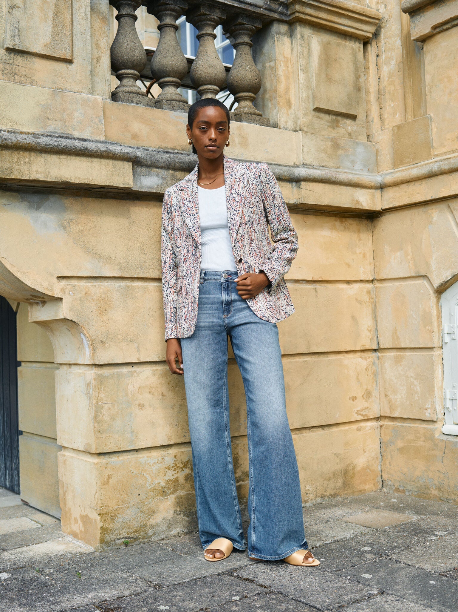 Modelshot / Chinese Red / Detail